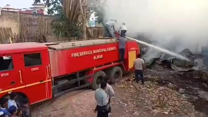 अलवर:गोदाम में आग से हो गया लाखों का नुकसान,जानें पूरी खबर