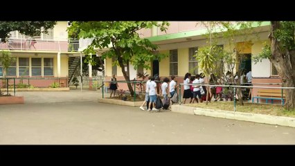 Le petit Piaf, guarda l'inizio del film (HD)