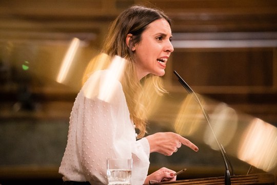 Irene Montero defiende la ley del 'solo sí es sí' ante las peticiones de dimisión del PP