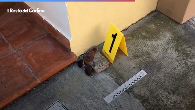 Pesaro, donna aggredita e colpita con un mattone: il video