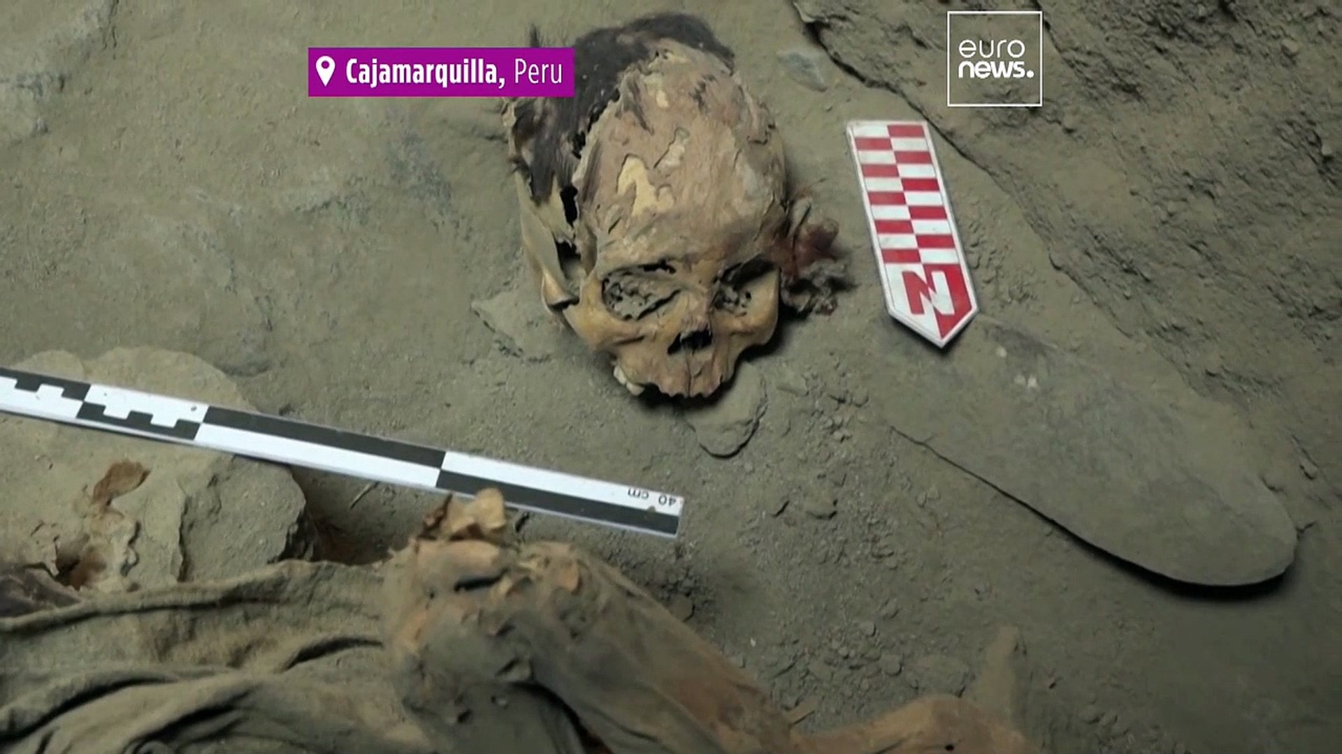 ⁣Peruvian archaeologist unearth pre-Incan teenage mummy with preserved skin and hair