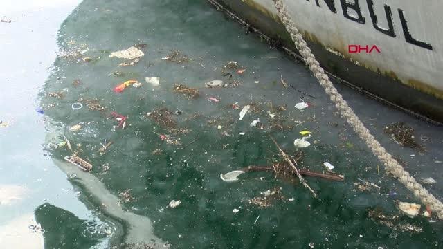 ARNAVUTKÖY SAHİLİNDE KİRLİLİK