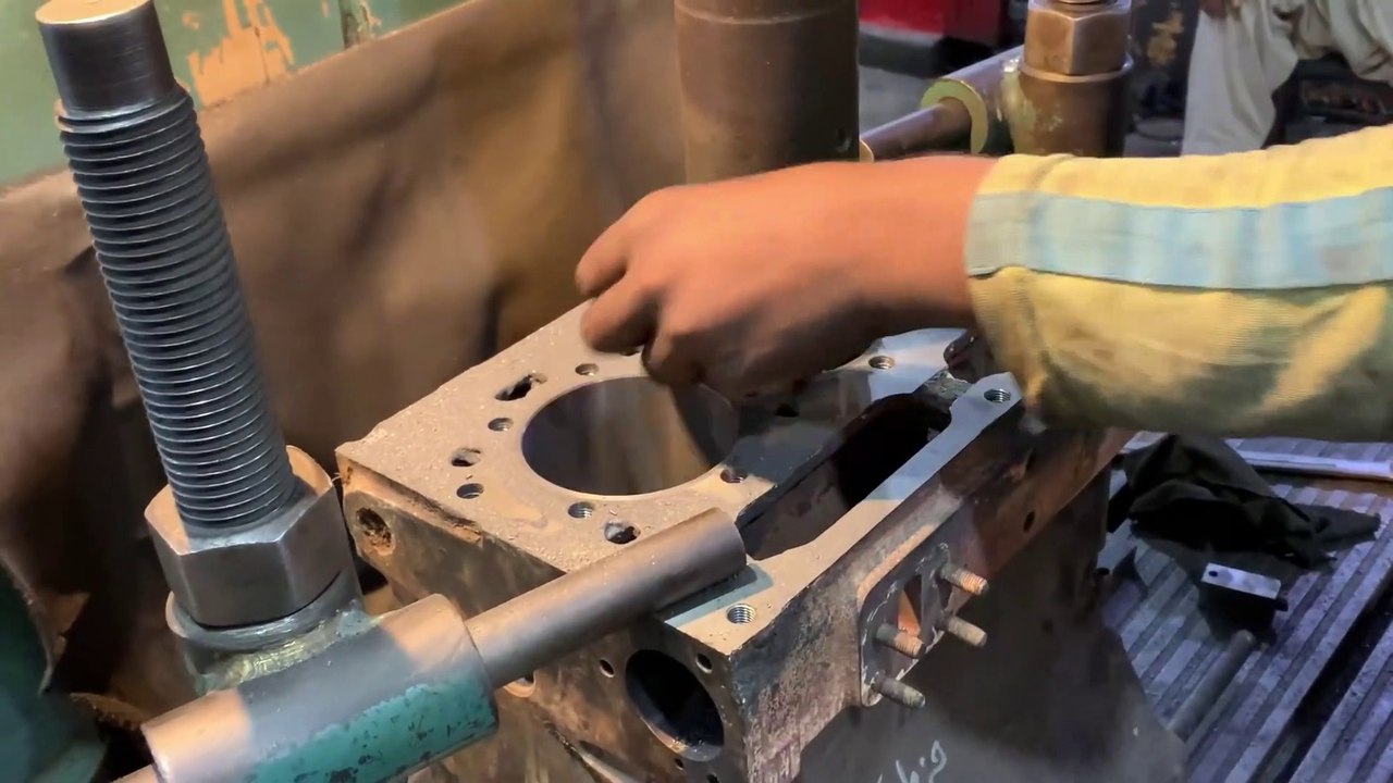 Reconditioning of Engine Block and Complete procedure of Boring and Honing Engine Block