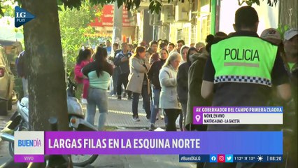 Largas filas para cobrar subsidios en La Caja Popular de Ahorros ubicada en Esquina Norte