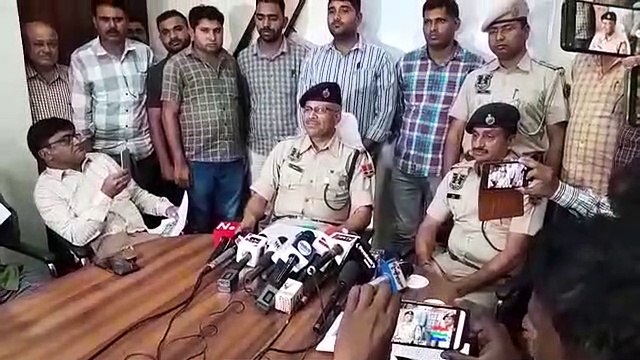 सूनसान जगह देखकर राहगीरों से लूट लेते थे कार, पुलिस ने कार लूटने वाले बदमाश को दबोचा