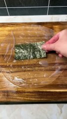 Rice paper rolls filled with crispy chicken and teriyaki sauce. 
