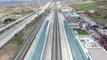 Ankara-Sivas Yüksek Hızlı Treni Kırıkkale'de coşkuyla karşılandı