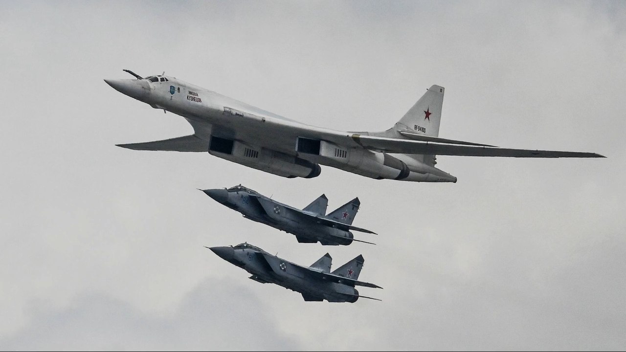Russische Bomber trainieren Langstrecken-Manöver
