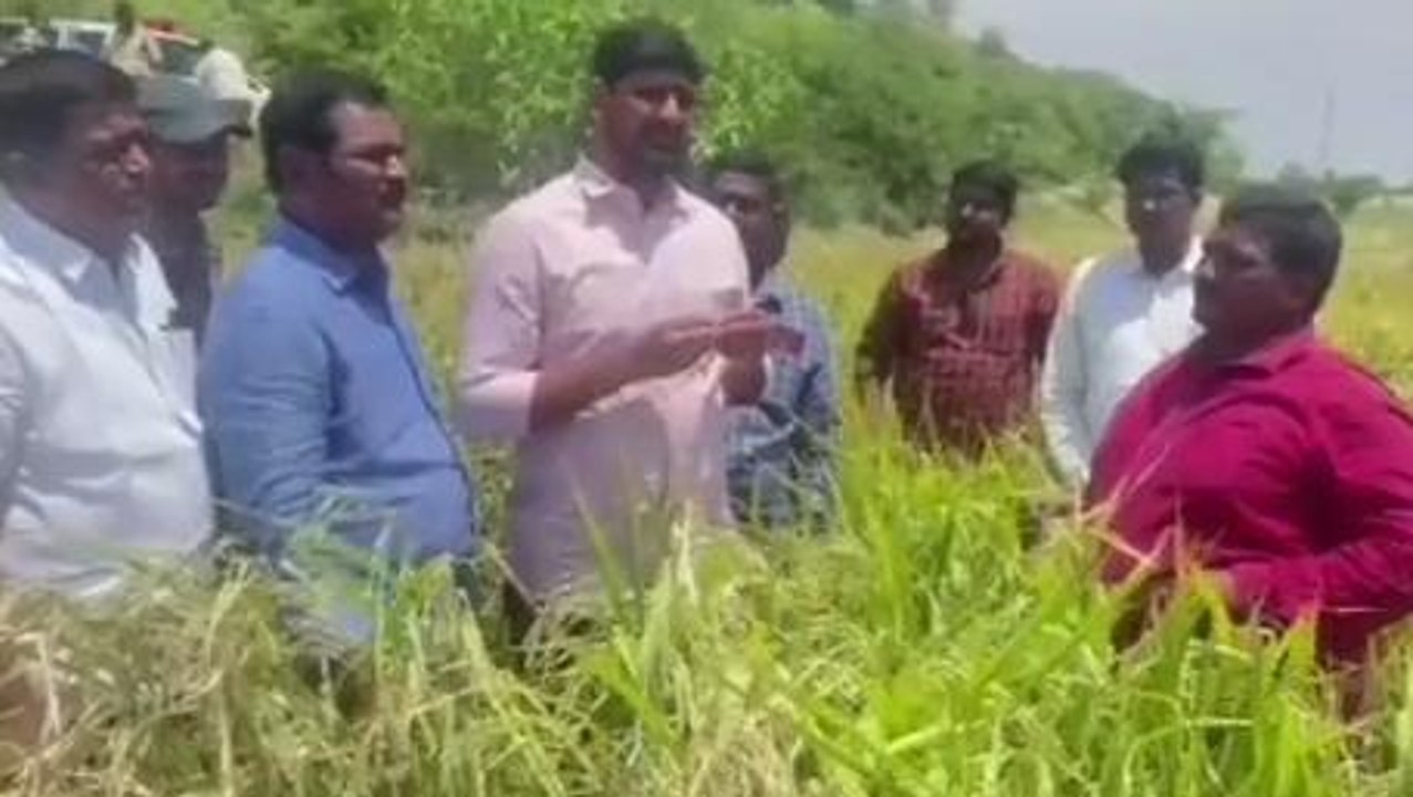 హుజురాబాద్: ఆత్మవిశ్వాసం కోల్పోకండి.. మాది రైతు ప్రభుత్వం..!