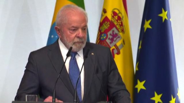 Ucraina, Lula: Non serve dire chi ha ragione, bisogna fermare guerra