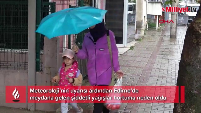 Edirne'de şiddetli yağış nedeniyle hortum meydana geldi