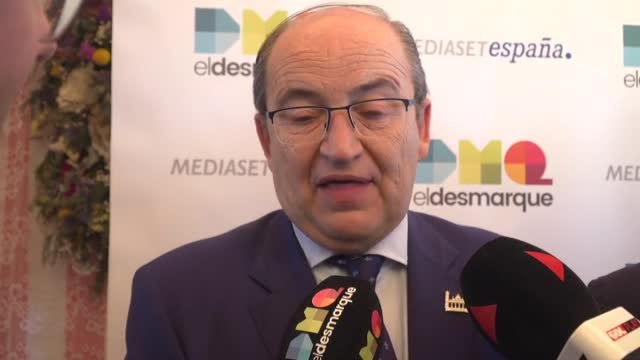 Castro: Mendilibar está haciendo muchas cosas bien y ha ordenado al equipo. Y para eso lo firmamos