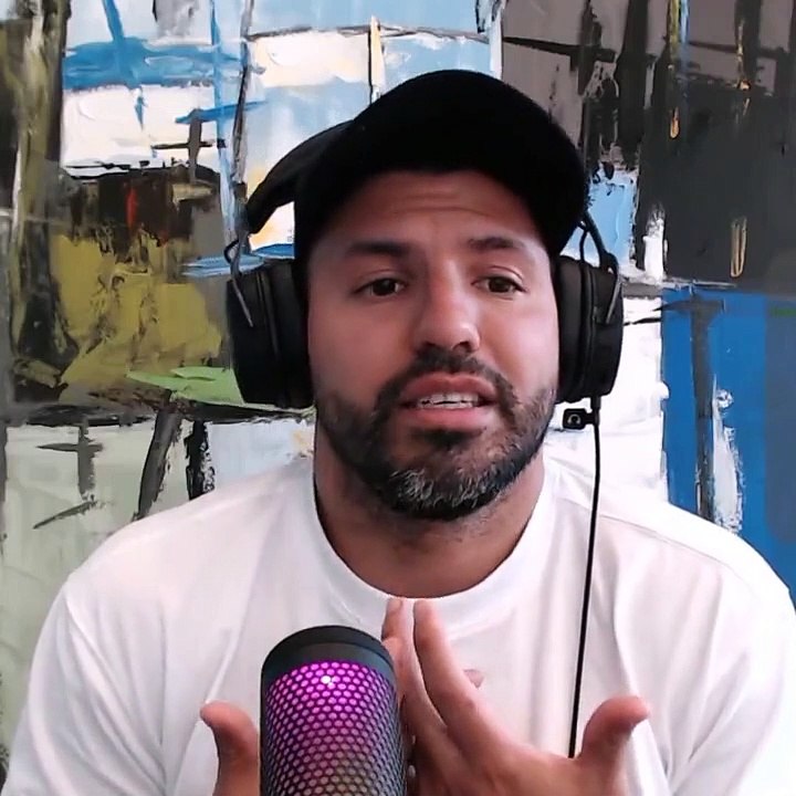 El duro cruce del Kun Agüero a Duggan por el dólar: “No hablés boludeces, también gano en pesos”