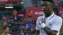 Vinicius victime de chants racistes contre Girona, il répond en plein match