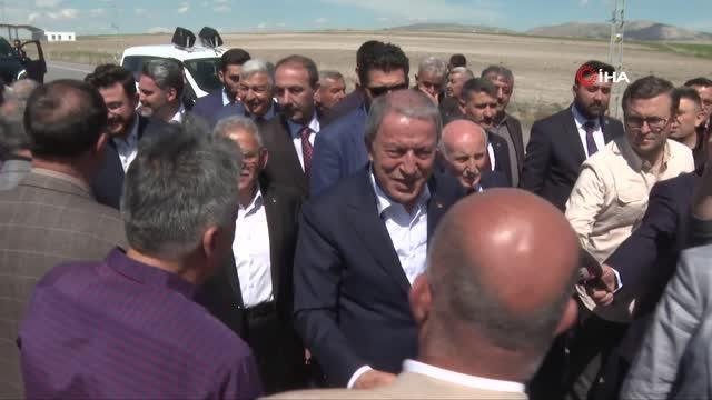 Bakan Akar'dan terörle mücadelede kararlılık mesajı