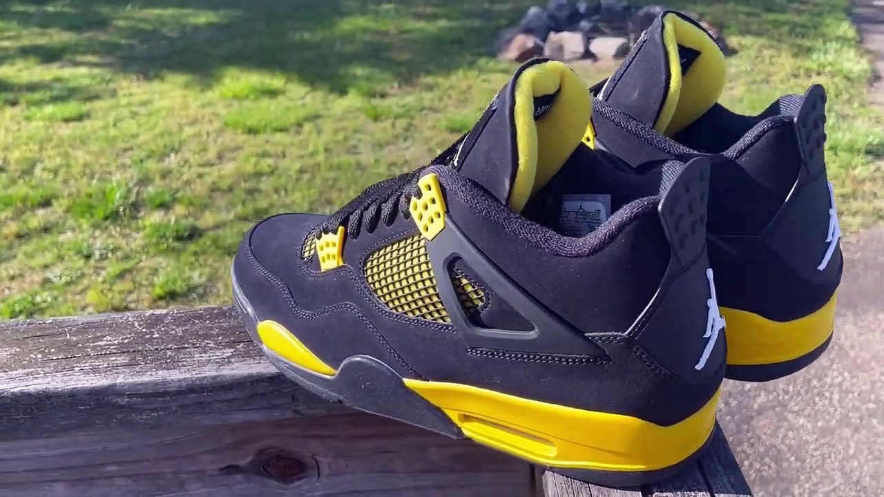 Air Jordan 4 Thunder Vs Lightning Vs Red Thunders sneaker Review Comparison Pickone Battle