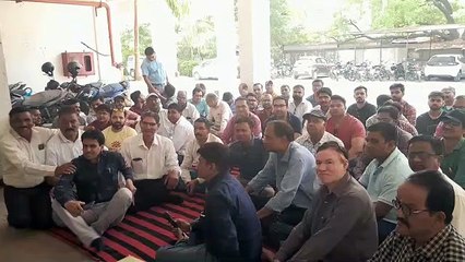 मंत्रालयिक कर्मचारियों का धरना प्रदर्शन