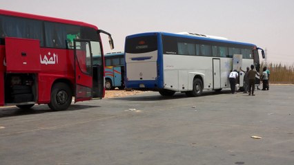 مراسل #العربية أحمد عثمان: السلطات المصرية تدقق أمنيا في أوراق السودانيين القادمين إلى أراضيها.. ومساع لتسريع عمليات دخولهم #مصر #السودان