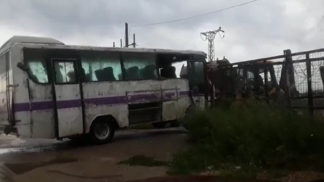 Tarım işçilerini taşıyan midibüs devrildi: 10 yaralı