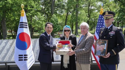 "잊지 않겠습니다"...루터 스토리 상병 유족 만나 위로 / YTN