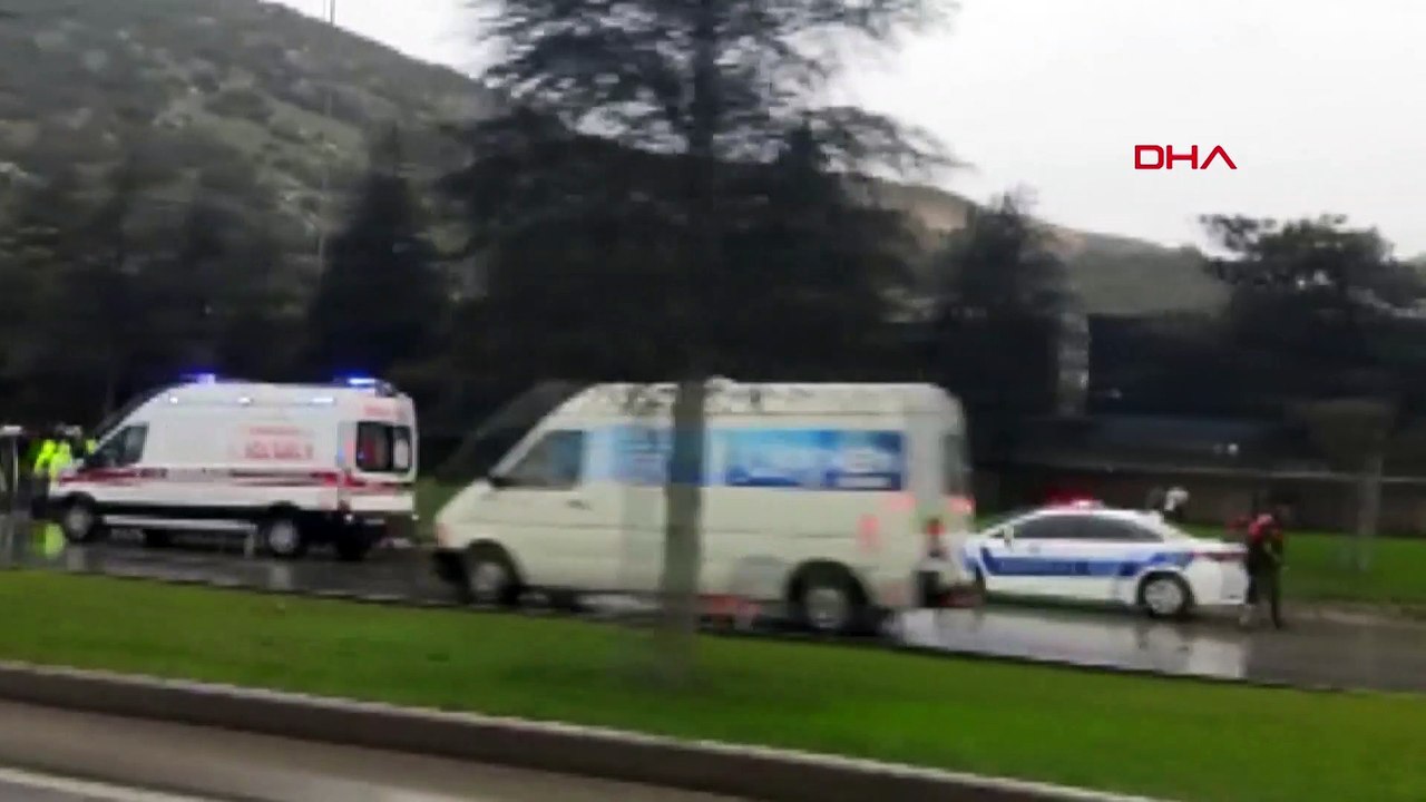 Isparta'da işçi servisi devrildi! 17 kişi yaralandı