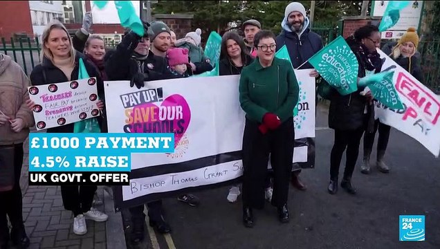 UK strike: Teachers in England walk out over pay, work conditions