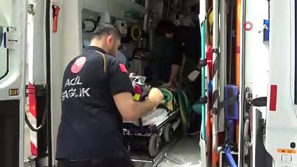 Depremden bir kendisi bir de kızı kurtulmuştu... Kızını vurup, intihar etti!