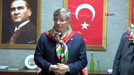 DAVUTOĞLU: HERHANGİ BİR METİNDE DİYANET İŞLERİ BAŞKANLIĞI'NI KALDIRACAĞIMIZA DAİR SÖZ YOK