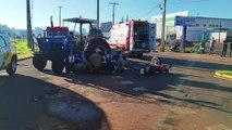 Motociclista fica gravemente ferido após bater contra trator em Toledo