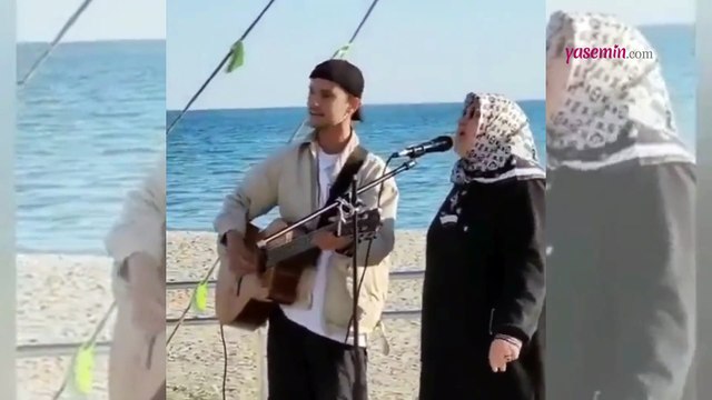 İzleyenler gözlerine inanamadı! Sokak müzisyeni ile birlikte Yorgun Yıllarım ı söyledi