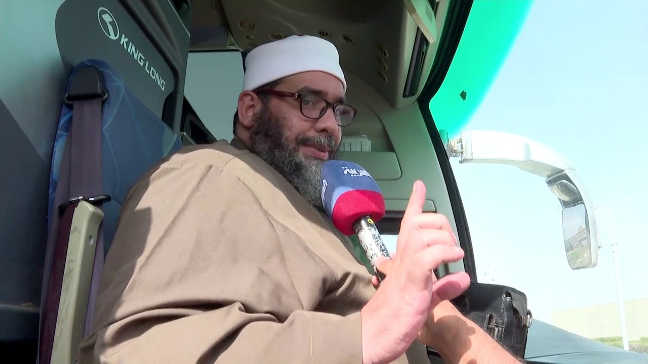 "الناس تعبانة جدا".. أحد الرعايا العرب القادمين...