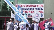 İzmir Büyükşehir Memurlarından Toplu İş Sözleşmesi Sonrası Halaylı Kutlama