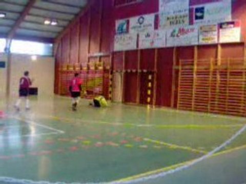 juju 11 ans aux tournoi de foot salle senior