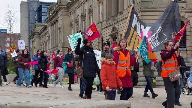 Teachers strike reaches Birmingham city centre