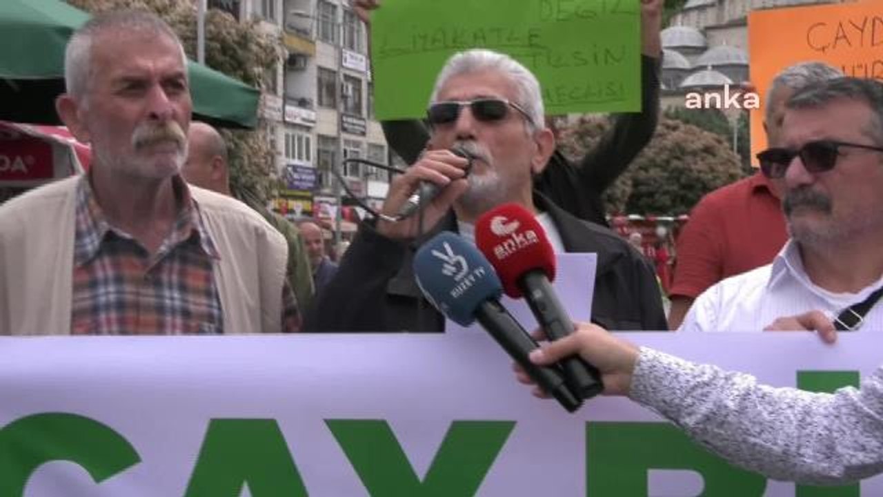 Rize'de Çay Üreticileri, Yaş Çay Taban Fiyatı İçin Eylem Yaptı: "Destekleme Bedeli ile Birlikte Taban Fiyat 18 TL Olmalı"