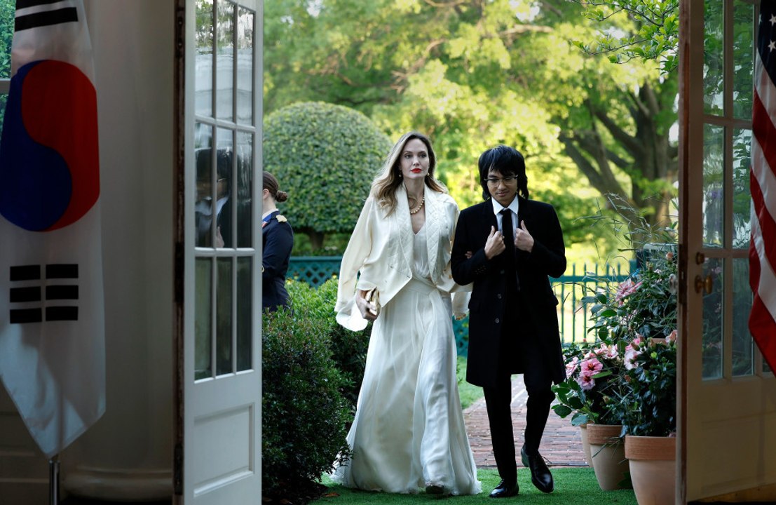 Angelina Jolie attends state dinner at White House with eldest son