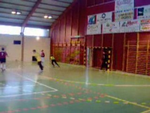 juju 11 ans aux tournoi de foot salle senior