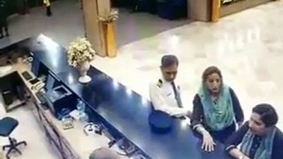 Islamabad: Anida, an air hostess of national airline PIA, was upset after not getting a room in a private hotel. While talking in the hotel, the phone was handed over to the hotel reception.