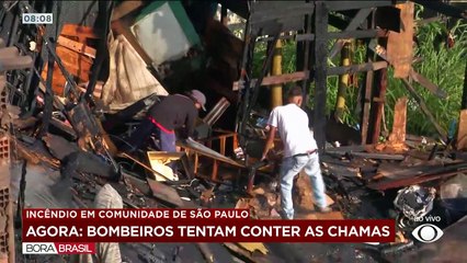 Incêndio atinge comunidade em São Paulo 27/04/2023 16:22:49