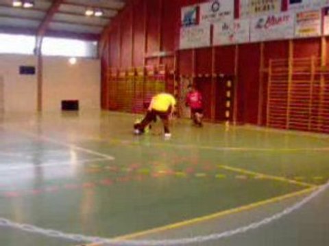 juju 11 ans aux tournoi de foot salle senior