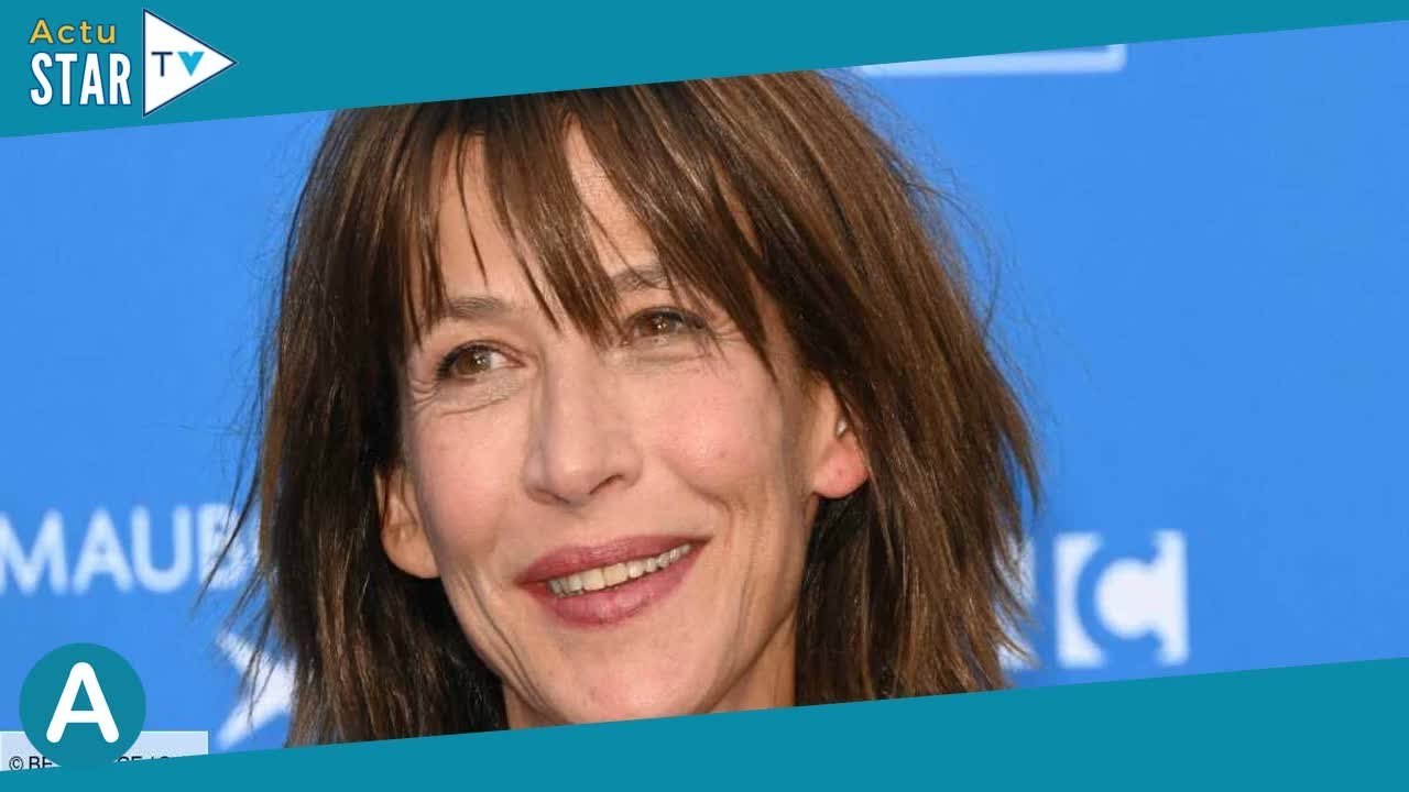 Sophie Marceau reprise par sa fille de 20 ans :...