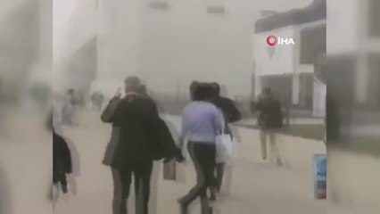 Meksika'da fırtına çadırı devirdi, 13 kişi yaralandı