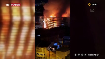 İzmir'deki sitede büyük yangın