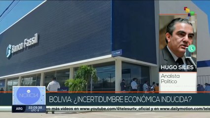 Analista Hugo Siles afirma que no se debe hablar de una erosión del sistema financiero boliviano