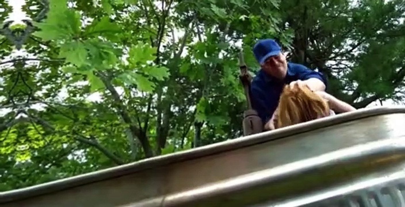 Bag of Bones S01 E02
