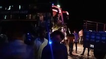 वीडियो : बस ने ट्रैक्टर-ट्रॉली को मारी टक्कर, कूदकर भागे बस ड्राइवर की पुलिया से गिरकर मौत