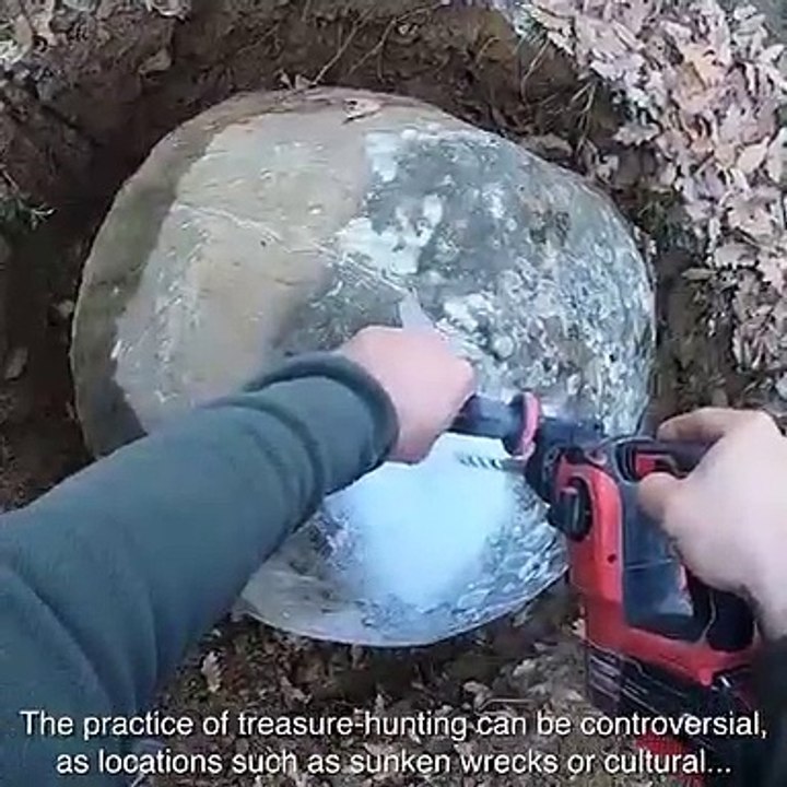 FINDING HUGE TREASURE vault Found FULL OF GOLD BARS AND JEWELRIES' #gold #treasure #challenge#2022