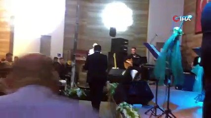 Başkan Bu Kez Kürsüde Değil Sahnede Coşturdu