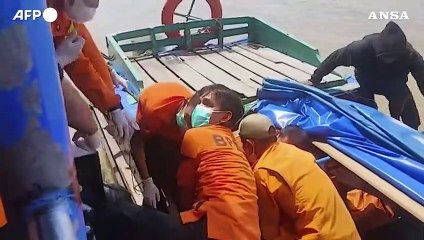 Indonesia, si rovescia imbarcazione: almeno 11 persone annegate