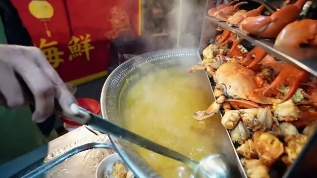 Grilled Fish & Prawn Karahi _ Karachi's Biggest Seafood Street _ Rashid Bengali _ Kemari Street Food